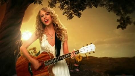 Taylor Swift : Fifteen Video | ACountry