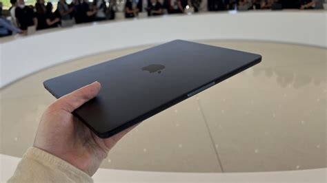 15-inch MacBook Air, new Mac Pro, HomePod, larger iPad, and more coming in 2023, says Mark ...