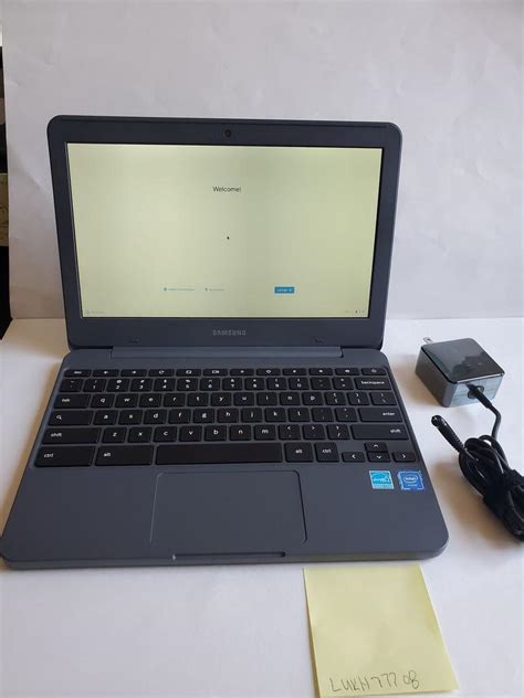 Samsung Series 3 Chromebook - Silver, 32GB, 4GB - LUKH77708 - Swappa