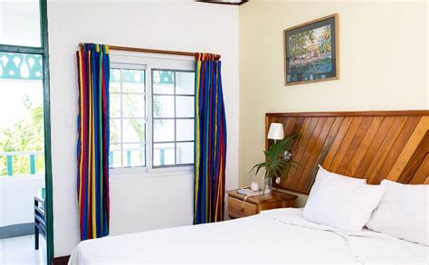 Samsara Cliff Resort | Jamaica Hotels | Hays Travel - Hays Travel