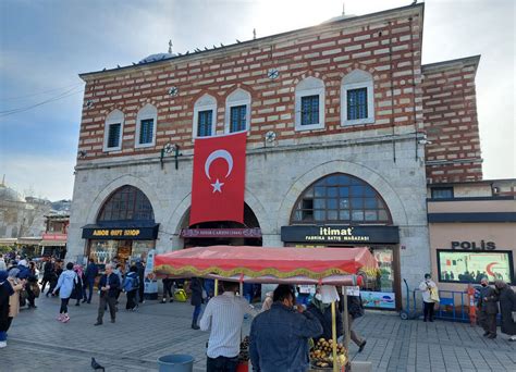 Spice Bazaar (Istanbul) Opening Hours & Shopping Tips