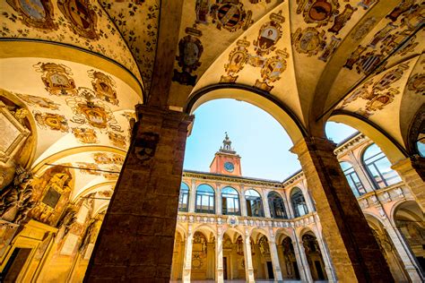 A Stroll Around the University of Bologna | ITALY Magazine