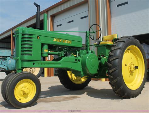 1948 John Deere B tractor in Fall River, KS | Item F3304 sold | Purple Wave