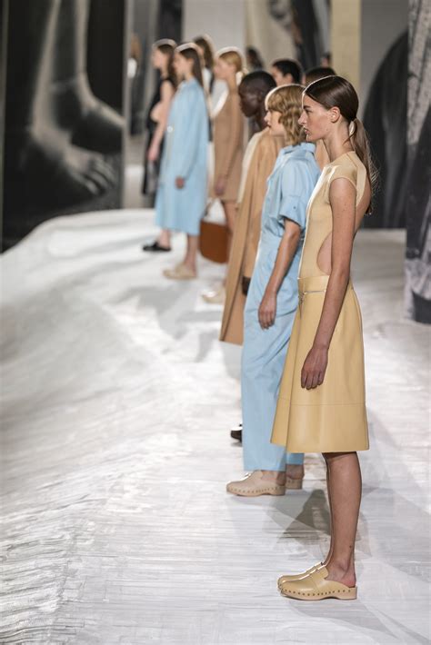 Review of Hermès Spring 2021 Fashion Show | The Impression