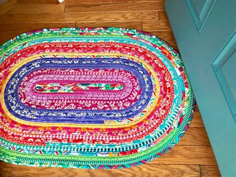 Miss Andrea Quilts: Jelly-Roll Rug Tips and Tricks