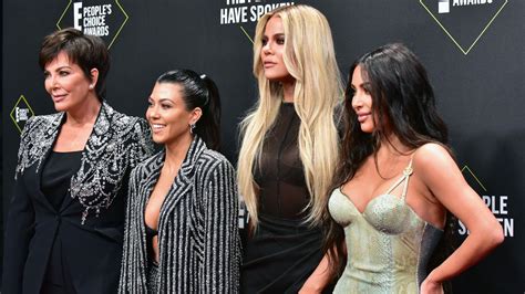 Kardashians Sign Deal With Hulu For New Show