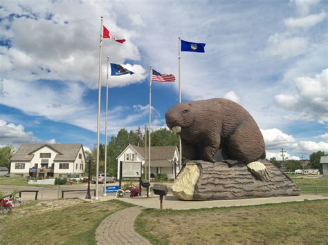 25 Giant Attractions For Your Road Trip Across Northern Alberta