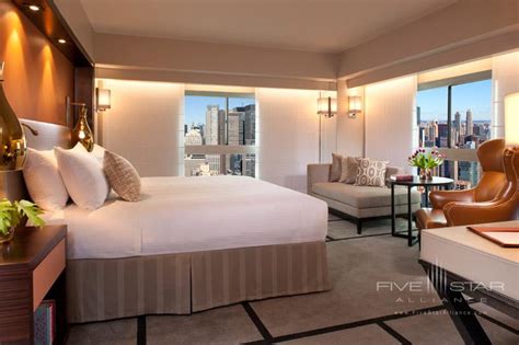 Photo Gallery for Millennium Hilton New York One UN Plaza | Five Star ...