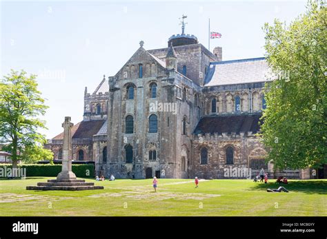 10th century Norman Romsey Abbey, Romsey, Hampshire, England, United Kingdom Stock Photo - Alamy