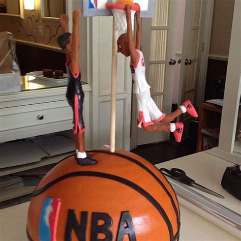 Taj Gibson's Dunk Over D-Wade Immortalized As A Cake - The Chicagoist