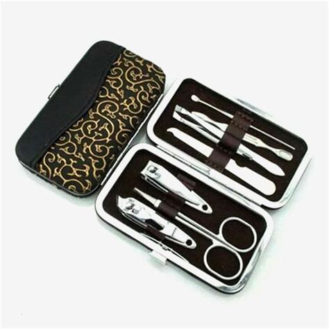 Manicure Pedicure Kit Luxury Nail Grooming Set With Designer Case 7 in 1