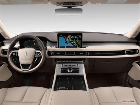 2023 Lincoln Aviator: 81 Interior Photos | U.S. News