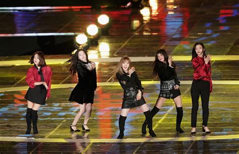 South Korean K-Pop Singers to Perform in North Korea - Bloomberg