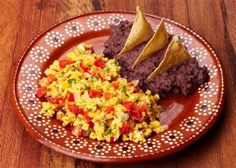 Huevo a la Mexicana Recipe | Recipe | Farm fresh recipes, Mexican food ...