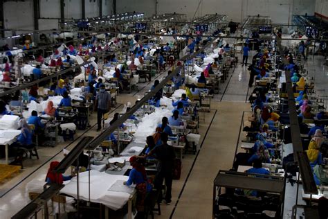 Indonesia's garment industry in crisis | East Asia Forum