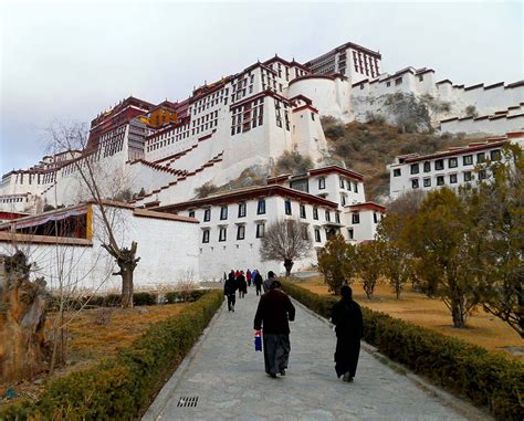 Potala Palace | Former Dalai Lama Residence & Buddhist Pilgrimage Site | Britannica