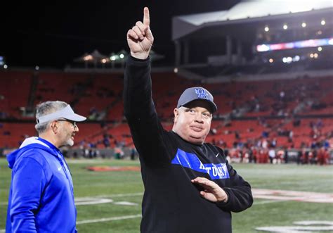 Mark Stoops Letting Old Scars Lead to Greater Success For Kentucky's Season-Opener - Sports ...