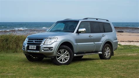 Mitsubishi Pajero GLS 4WD diesel 2018 off-road review | CarsGuide