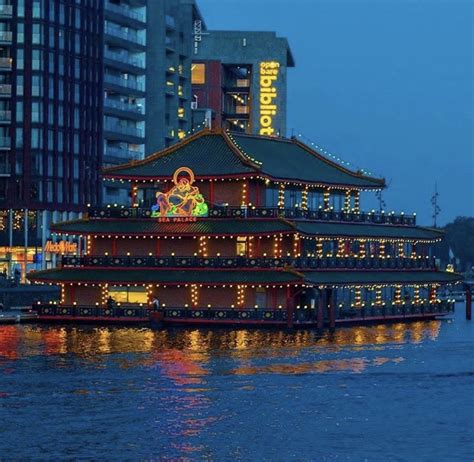 Worlds best Floating Restaurants - Slaylebrity