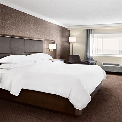 Sheraton Laval Hotel - Laval QC | AAA.com