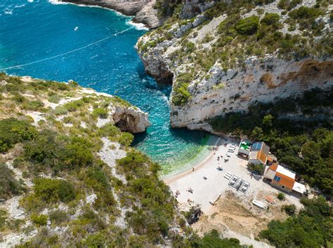 Stiniva Beach - Complete Guide (Vis Island, Croatia) – We Seek Travel