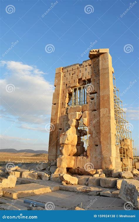 The Tomb of Cambyses II in Pasargadae Called Stone Tower , Shiraz ...