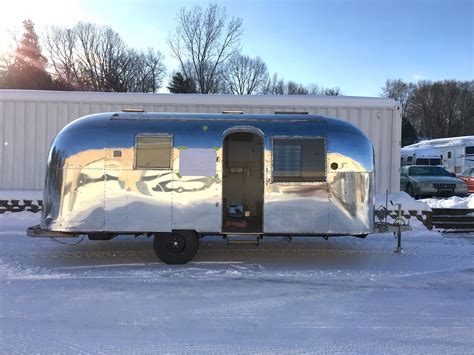 Airstream Land Yacht 1964 | Woodland Airstream | Grand Rapids Michigan