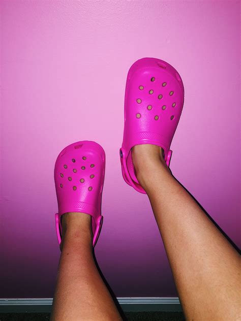 pink crocs • pinterest: frnchfrye | Crocs fashion, Pink crocs, Crocs ...