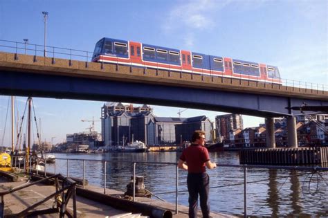 In Pictures: Crossrail Diamond Jubilee Campaign | Construction News