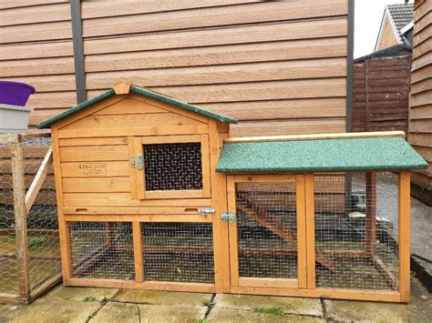 Rabbit hutch and run | in Baguley, Manchester | Gumtree