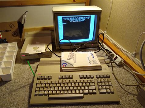 Commodore 128, still works [4096x3072][OC] : r/TechnologyPorn