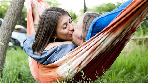 8 health benefits of kissing | CNN