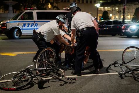 After Curfew, Protesters Are Again Met With Strong Police Response in ...