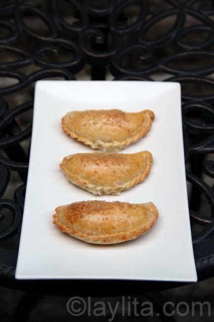 Recipe for baked cheese empanadas or empanadas de queso