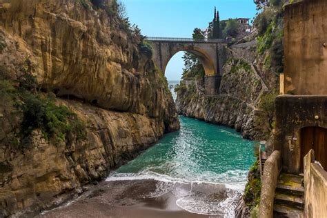 Riapre il fiordo più bello d'Italia: da domani via libera alla splendida spiaggia di Furore ...