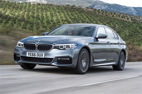 BMW 5 Series Performance, Engines, Top Speed & 0-62 | Auto Express