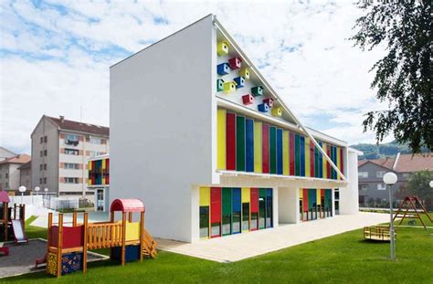 27 Most Cutest Kindergarten / Play School Architecture Designs ...