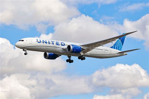 United Airlines May Place New Order For Several Boeing 787s