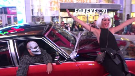 THE BEST HALLOWEEN NIGHT STREET CARS SHOW DISPLAY FUN IN NEW YORK - YouTube