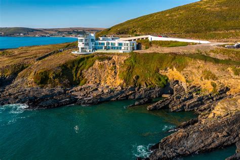 Chesil Cliff: A lighthouse in North Devon from Grand Design's ‘saddest ...