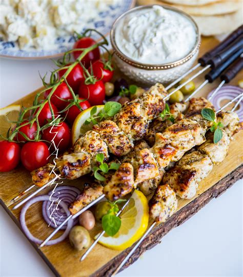 Souvlaki- Grekiska kycklingspett - ZEINAS KITCHEN