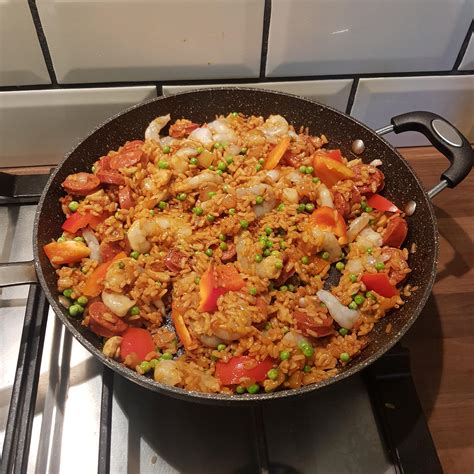 Prawn and chorizo Paella : r/FoodPorn