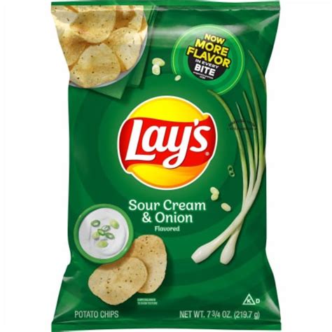 Lay's® Sour Cream and Onion Potato Chips, 7.75 oz - Fry’s Food Stores