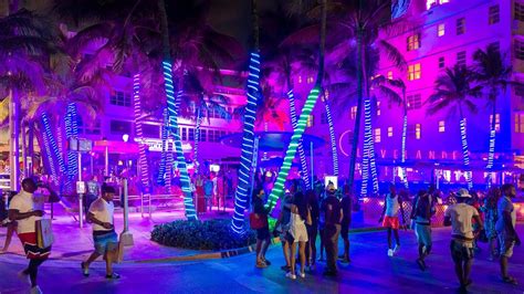 LIVE Ocean Drive South Beach, Miami Spring Break March 13, 2021 - YouTube