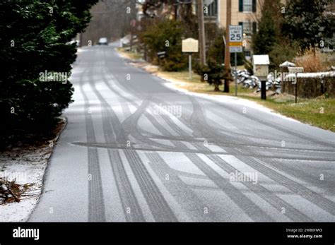 UNITED STATES: 01-06-2023: So much for salting the roads!!. The big ...