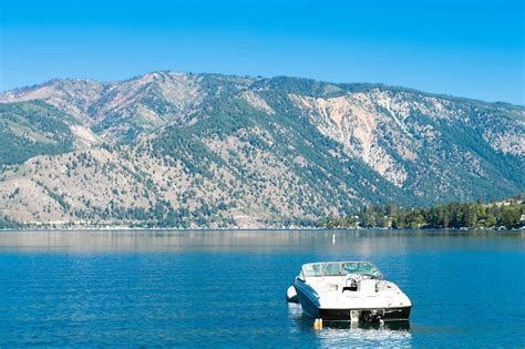 Top 4 Water Activities in Lake Chelan - Lake Chelan Chamber of Commerce