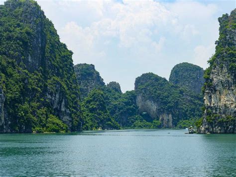 Crucero por la Bahía de Halong, cuál elegir y qué ruta es la mejor