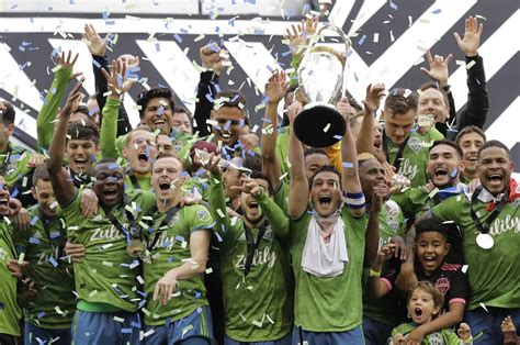 Seattle Sounders claim second title in 4 years, beating Toronto FC 3-1 | The Spokesman-Review