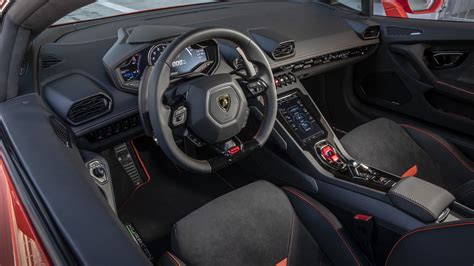 Descubrir 43+ imagen interior lamborghini huracán - Abzlocal.mx