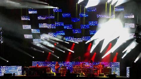 The Story Behind The New Phish Lighting Rig Featuring LED Panels